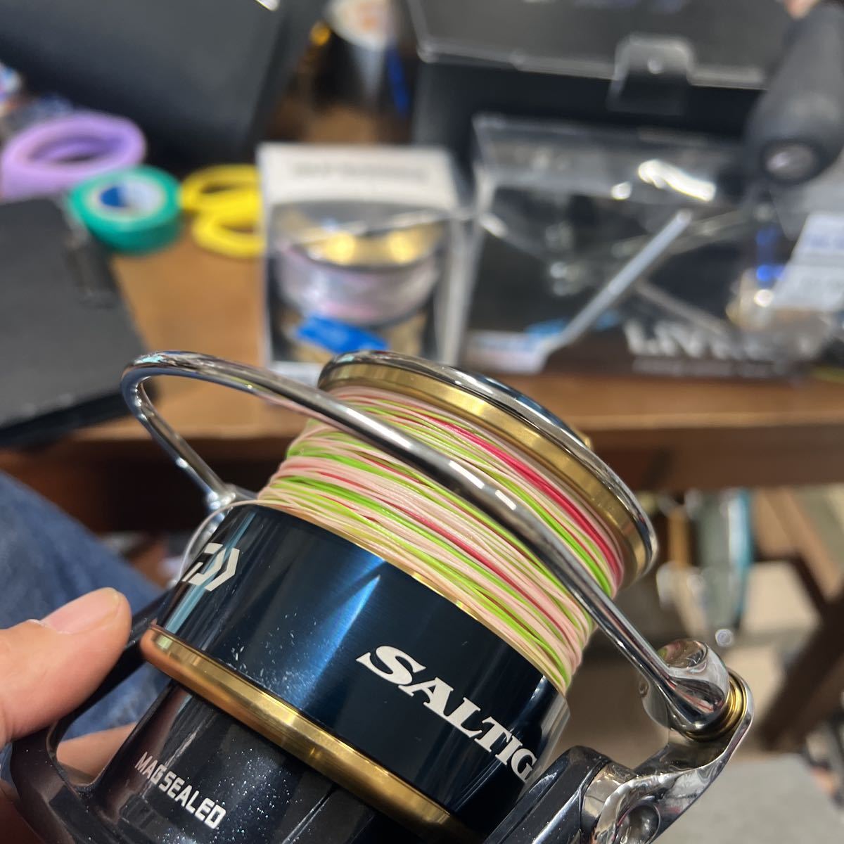 ダイワ20ソルティガ20000H SLPWORKS20000ゴールドスプール SOMハンドル 