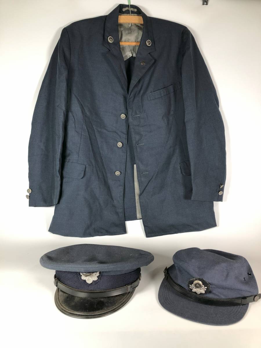 長期保管品 国鉄 制服 制帽 腕章 機関士 金ボタン 日本国有鉄道 ジャケット 日本国有鉄道 国鉄制服 上衣 襟章 昭和43年 制帽2点 計3点の入札