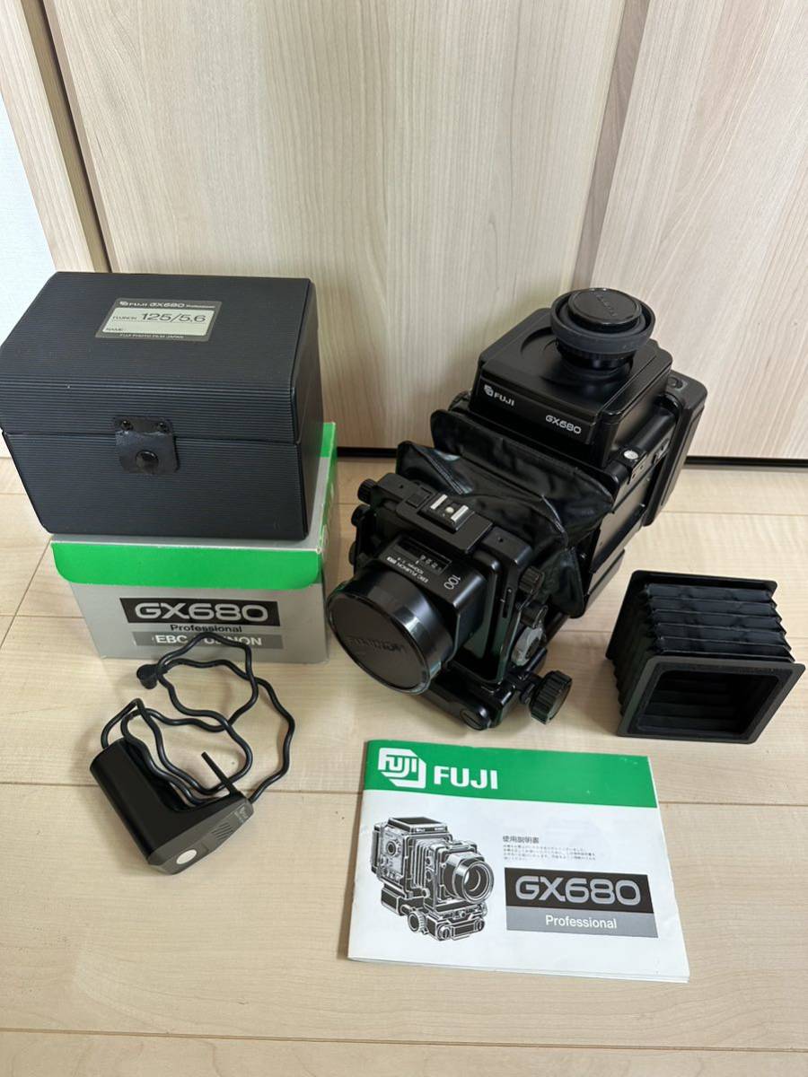 希少 展示品 美品 取説あり FUJIFILM 富士フィルム 蛇腹カメラ GX680 