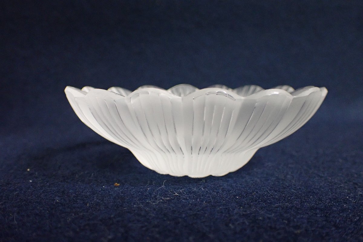 ☆062138 LALIQUE ラリック クリスタルガラス 灰皿 アッシュトレイ 花