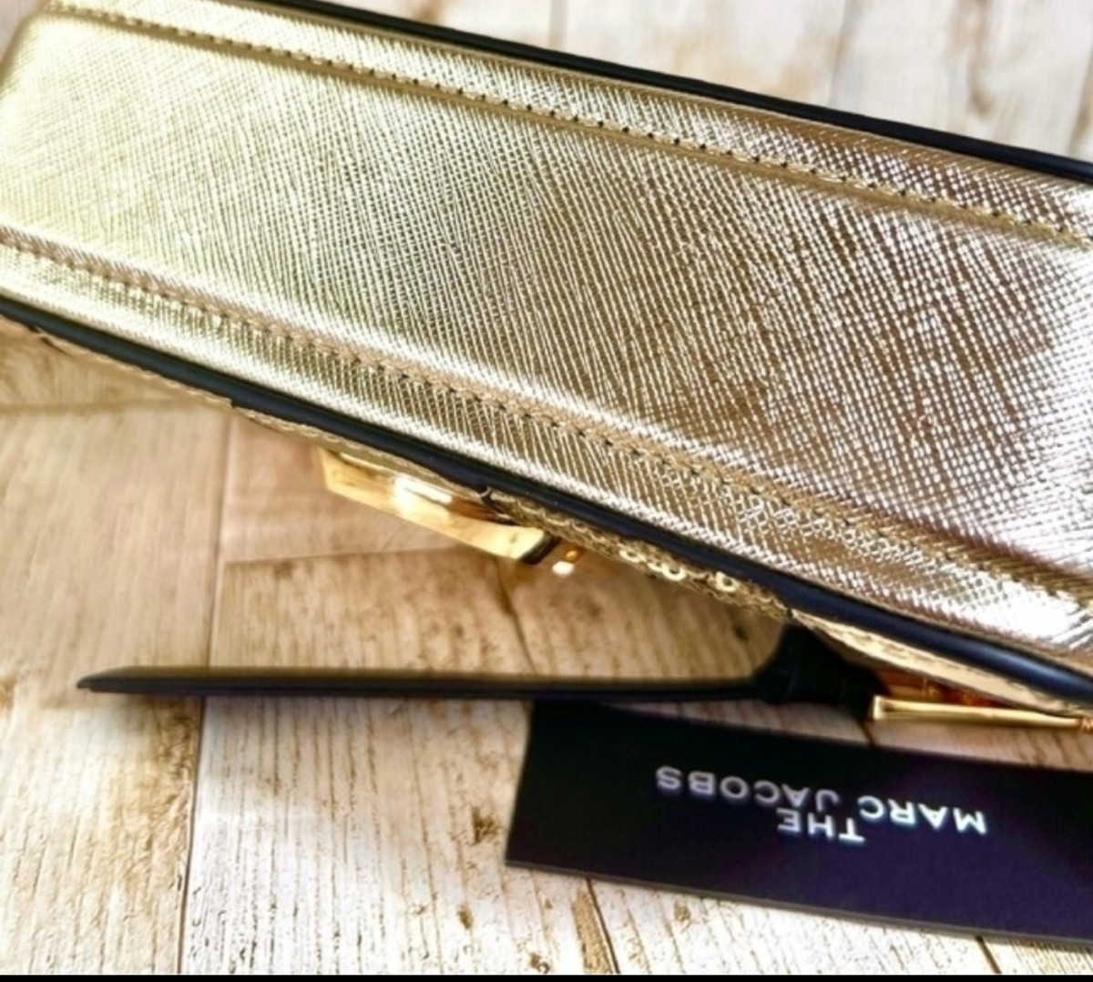  [送料無料][新品、未使用]MARC JACOBS マークジェイコブス スナップショット カメラバッグ ショルダーバッグ ライトゴールド718
