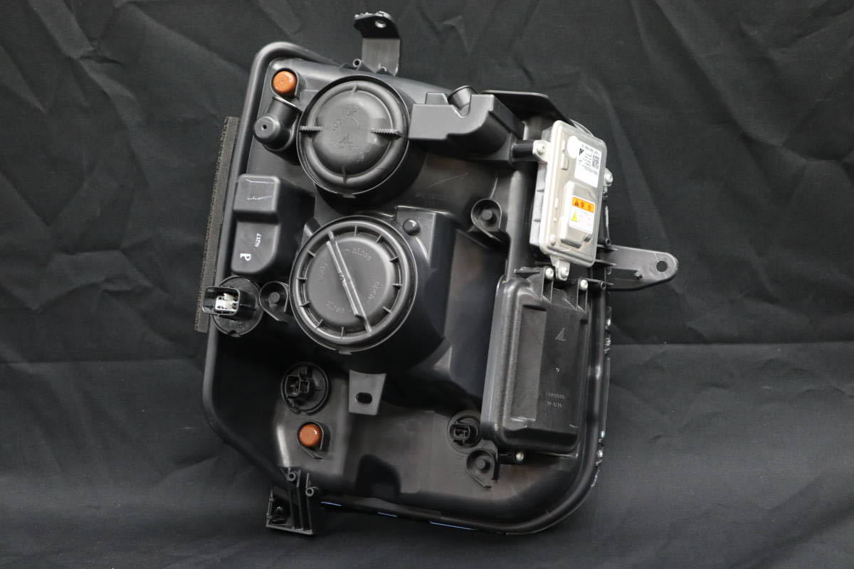 新車外し エブリィワゴン DA17W 純正ヘッドライト 左右セット HID 