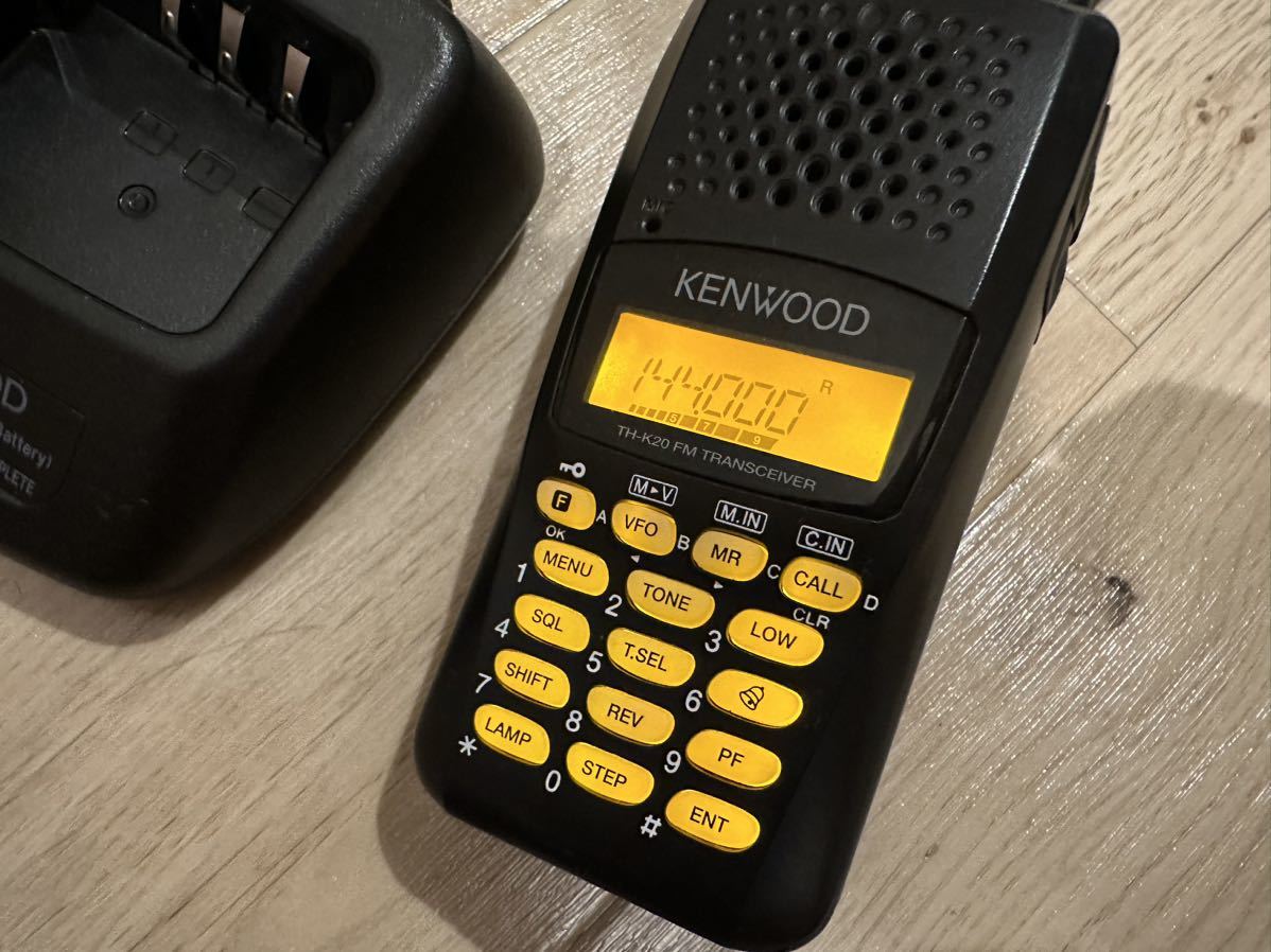 動作好調】KENWOOD TH-42 430MHz FM 5W【まだまだ使えます】 KENWOOD