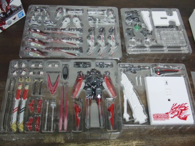 METAL BUILD ガンダムアストレイ レッドドラゴニクス 「機動戦士