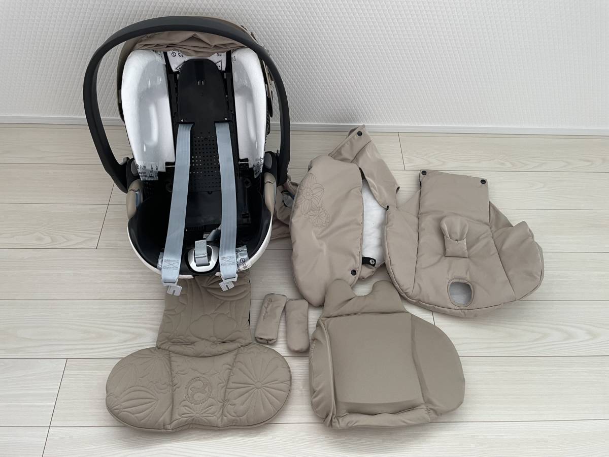 Cybex サイベックス Cloud Z i-Size シンプリーフラワーズ