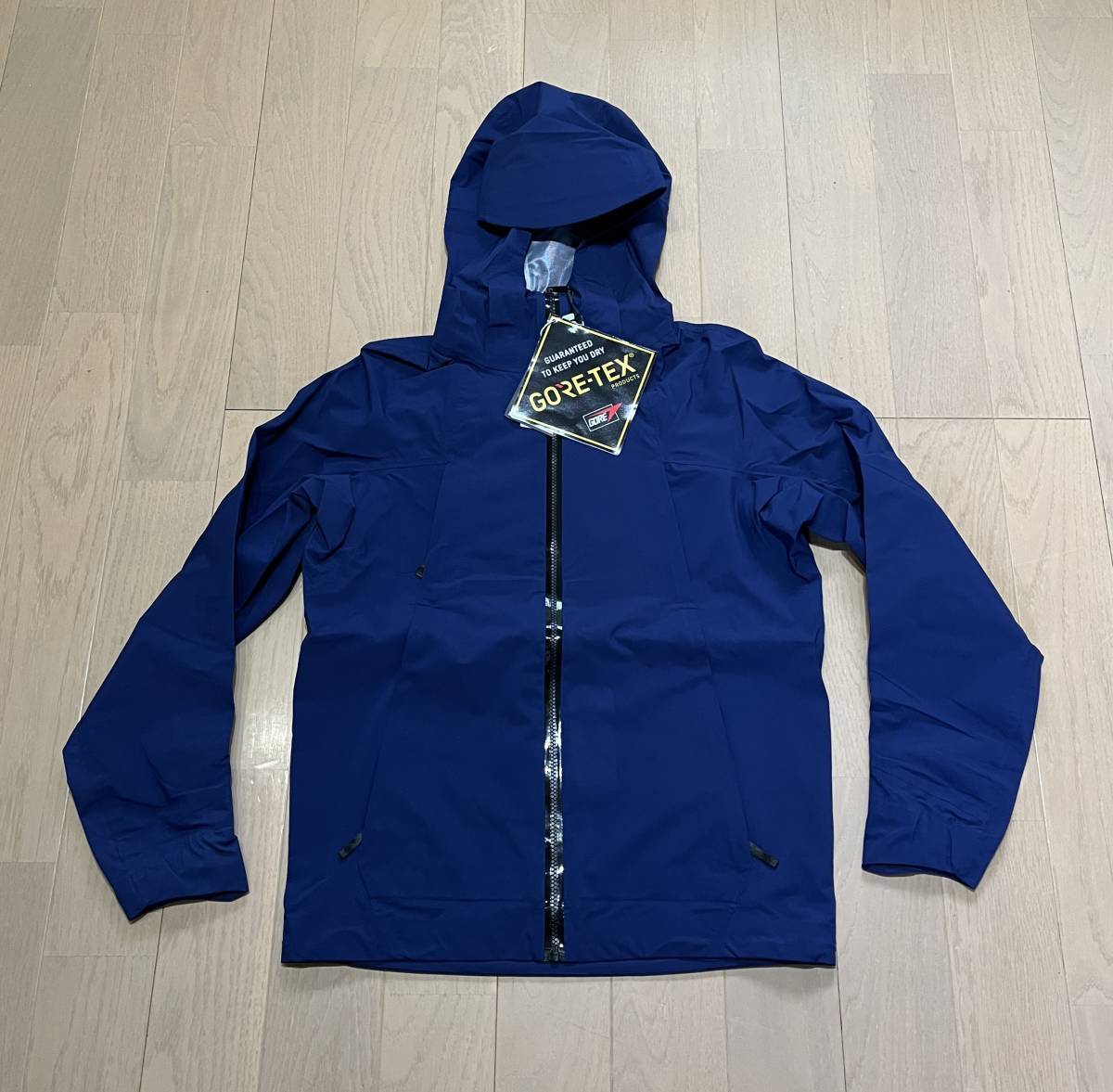 新品3741　試作品　GORE-TEX３レイヤーハードシェル　YKKアクアガード止水ジッパー　M　ネイビー