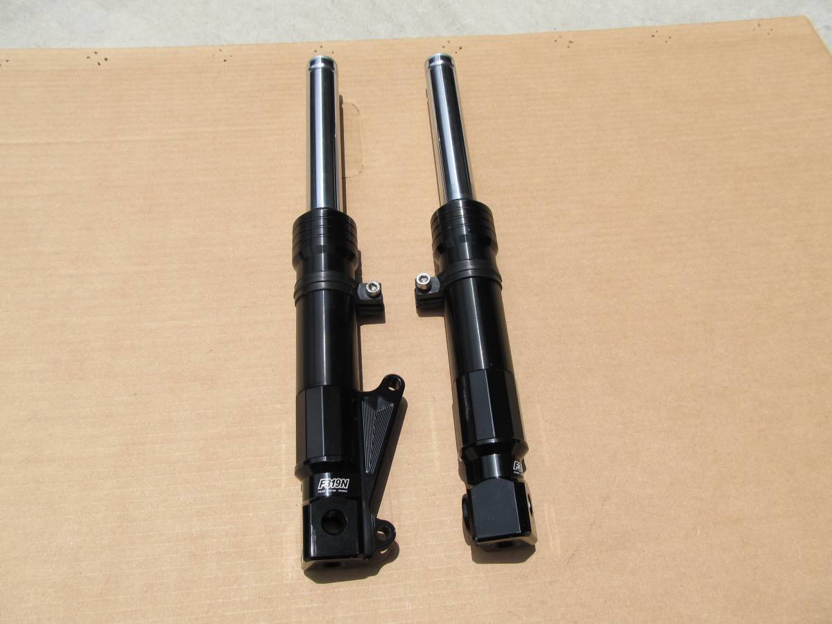 FEIGN STANDARD LENGTH FRONT DISC FORKS ブラック ズーマー、グロム