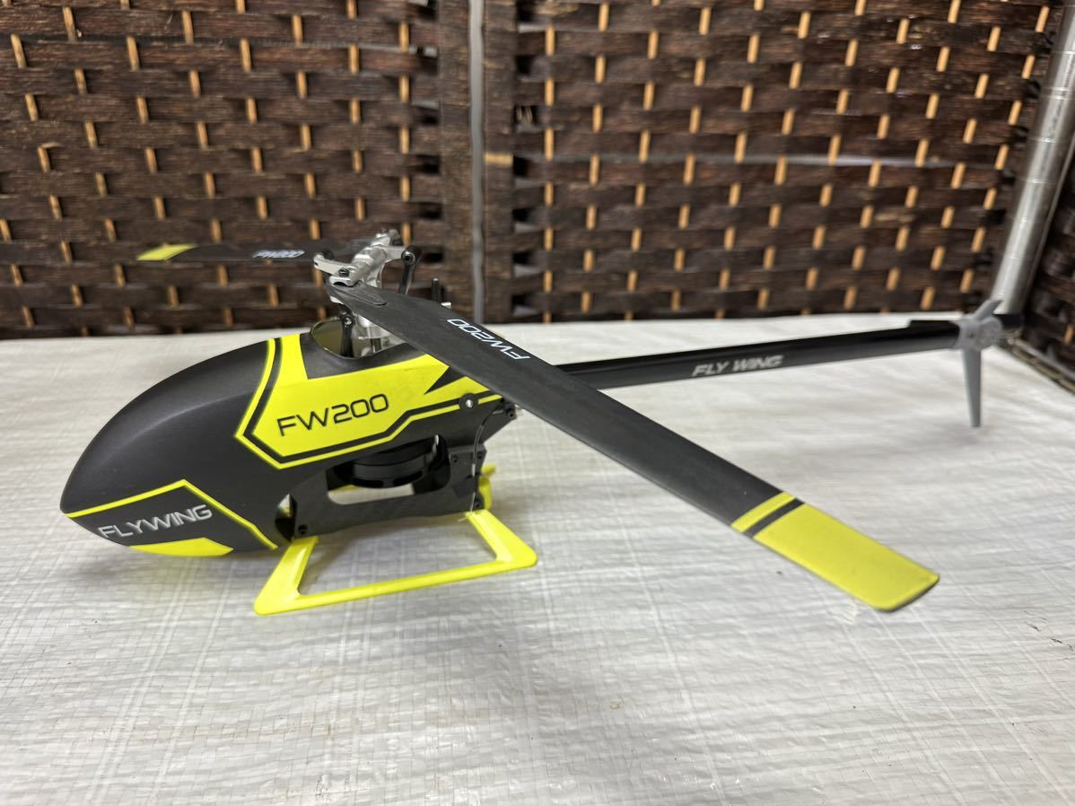 FLYWING FW200 ヘリコプター ラジコン カーボン 本体のみ GPS搭載