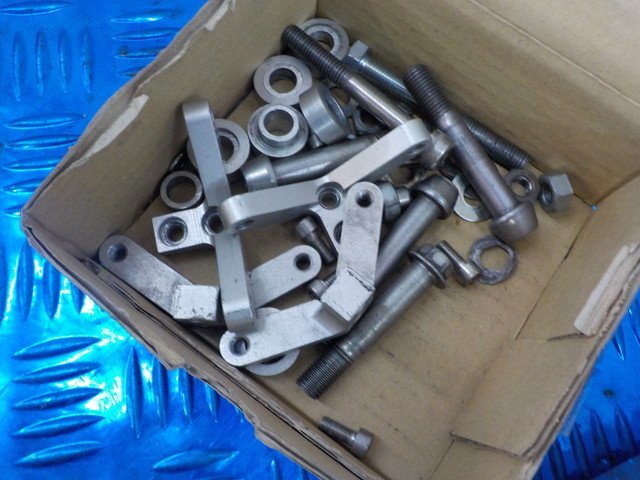 D260○○オーリンズ 倒立フロントフォーク用 キャリパーサポート