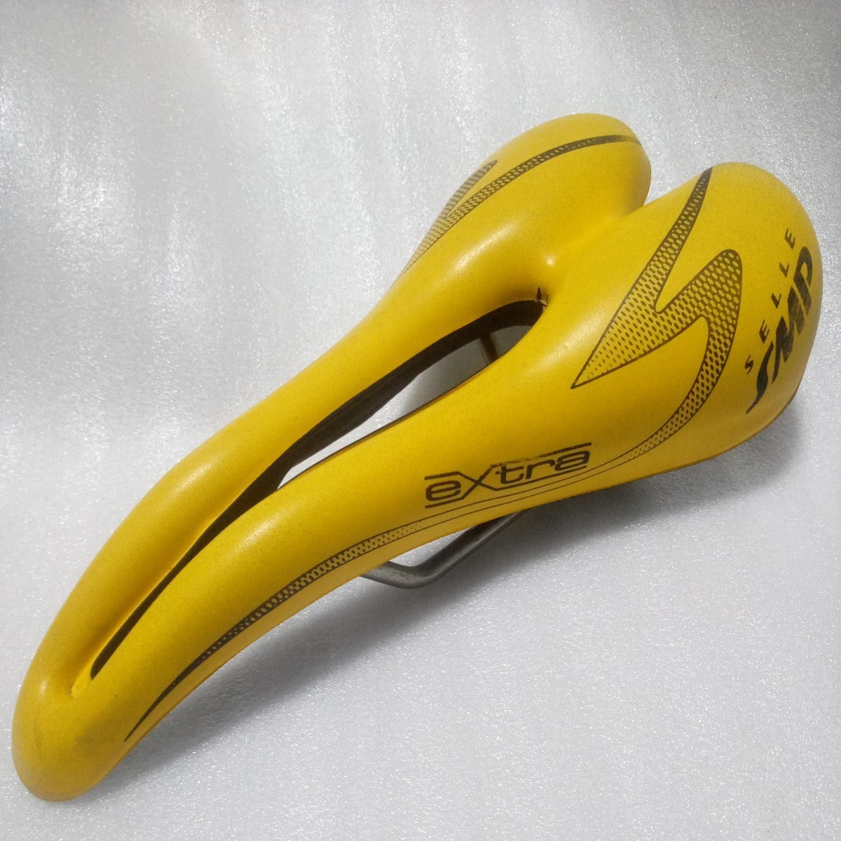 サドル SELLE SMP EXTRA エクストラ イエロー 送料一律520円 ロード 