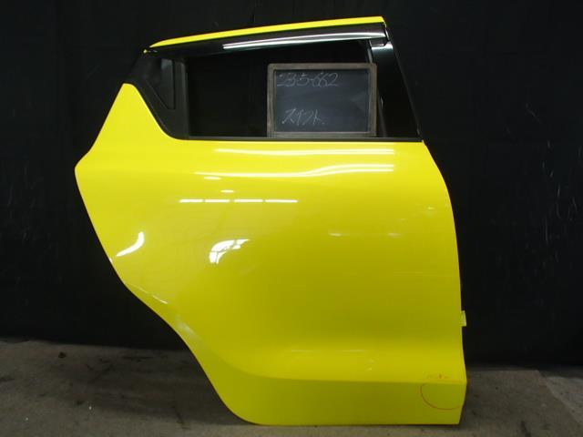 スイフト 　ZC33S リヤ右ドア　 ZFT 68003-53R00