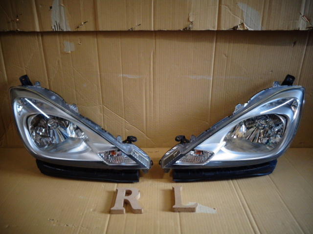 Y1758　フィット FIT　後期型　GE6 GE7　ヘッドライト 左右セット　GE8 GE9　H23年(2011年)2月　HID点灯確認済　ホンダ　純正【当日発送】