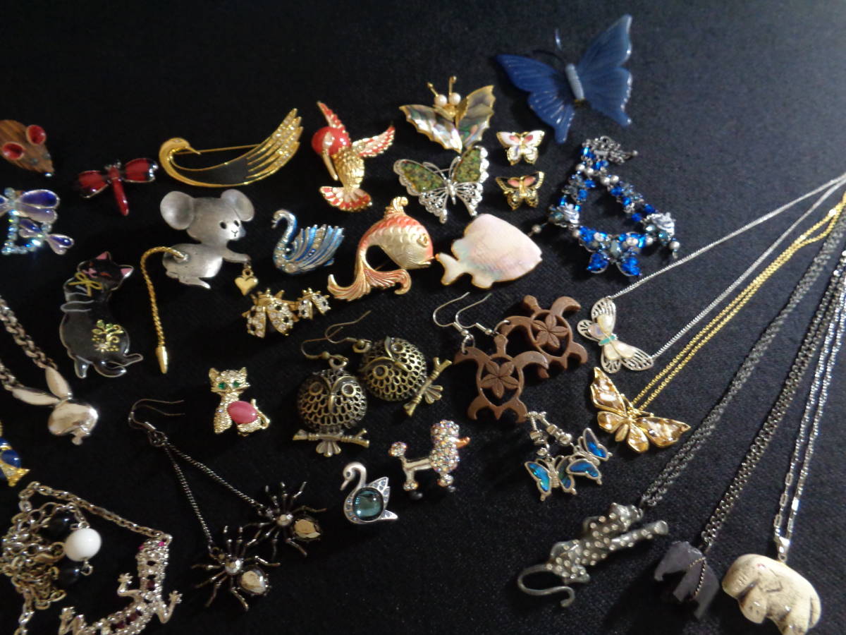 100円～【大量】アニマルモチーフ アクセサリー ネックレス/ブローチ 