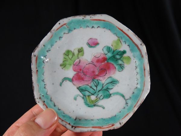 清朝代 ・ 粉彩皿・ 八角皿 ・陶磁器・ 品質保証，新作登場】 c 清朝粉彩色絵八角皿③ 清時代 色絵 粉