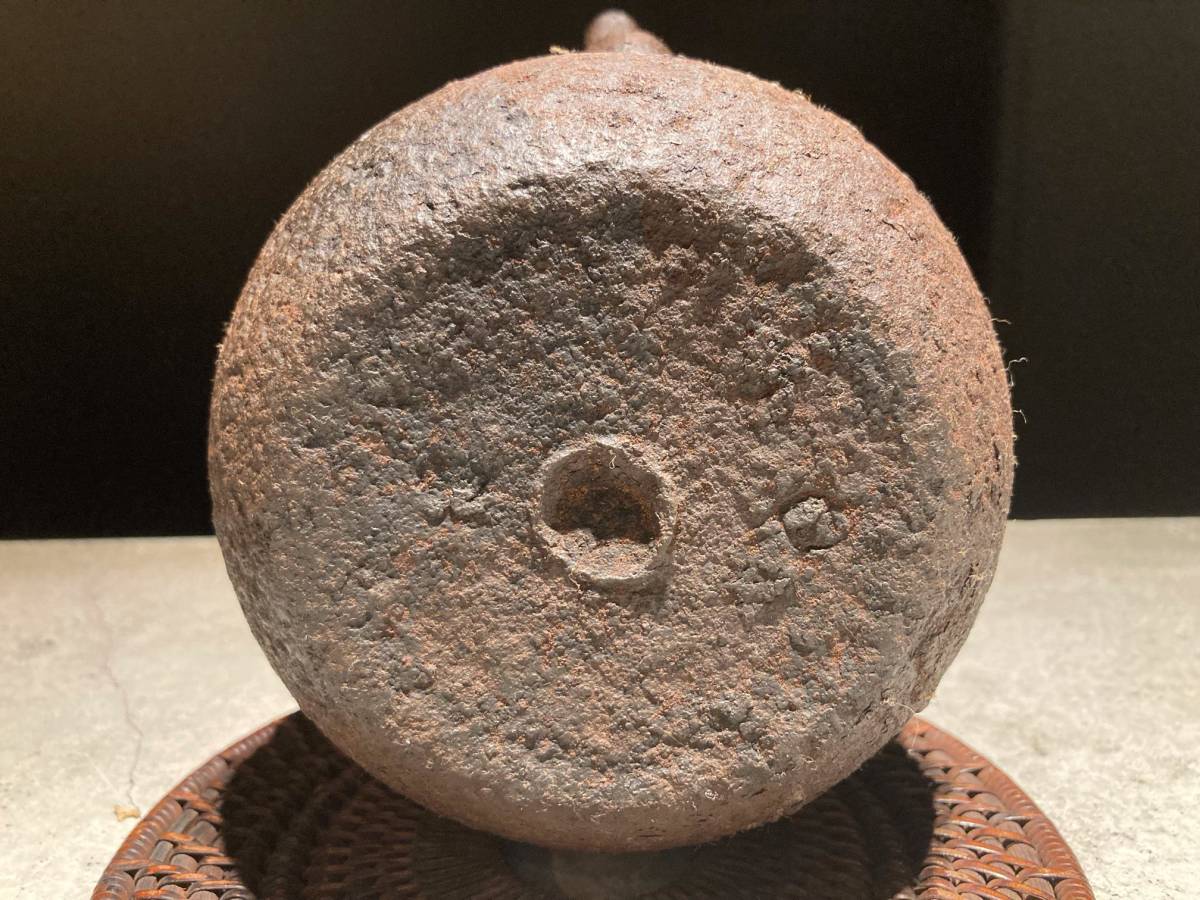 煎茶道具 龍文堂造 銅製蓋 時代鉄瓶 □龍文堂 小さい鉄瓶 700cc 時代