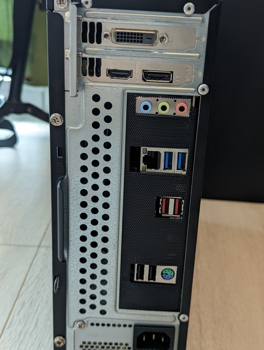 自作小型ゲーミングPC Ryzen5 1600X ⁄128GB⁄8GB⁄RX560 キューブPC・ミニPC