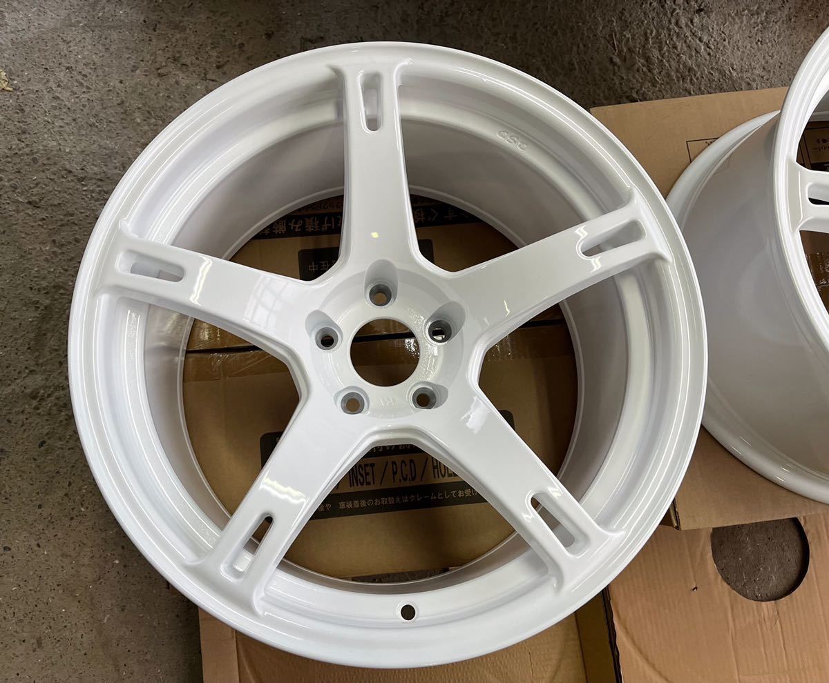 CST ZERO1 HYPER V2 18×9.5J±0 5/114.3 ホワイト 自家塗装品 2本セット 
