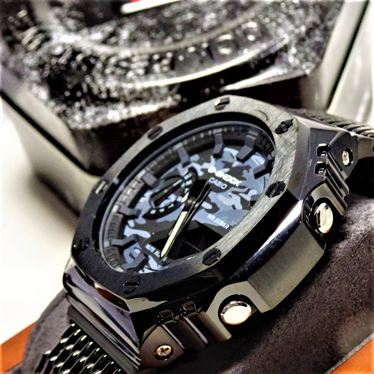 未使用・新品・Gショックカスタム本体付き腕時計GA2100・迷彩 