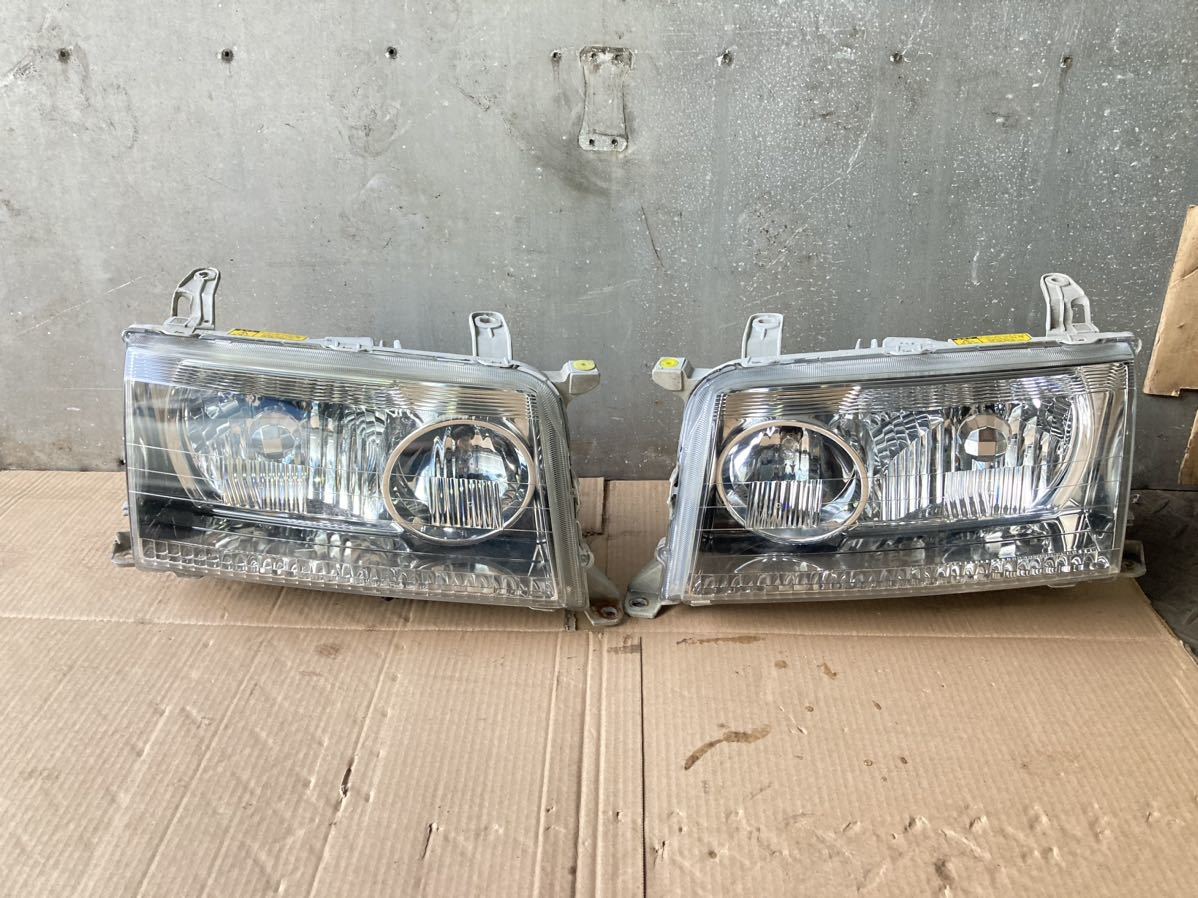 15クラウン 後期型 ロイヤルサルーン　ヘッドライト 左右セット HID キセノン15系 クラウン JZS151 GS151