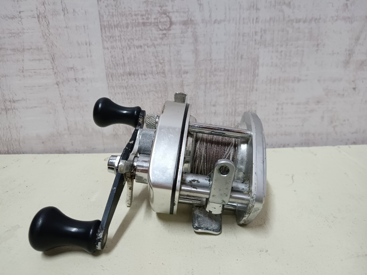 SHIMANO シマノ ベイトリール Bantam 100 バンタム100 オールド リール