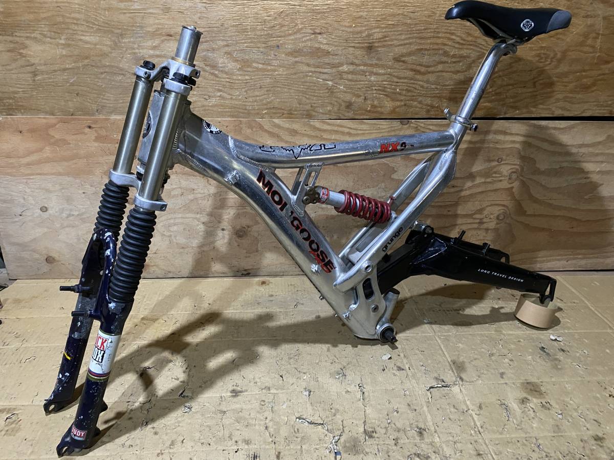 MONGOOSE PRO NX 9.5 26インチMTB フルサスペンション アルミフレーム