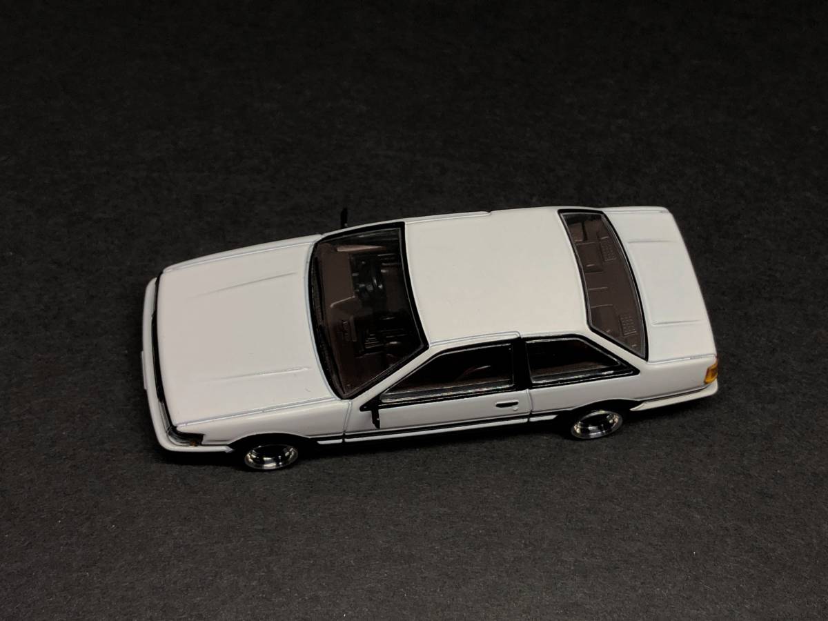トミカリミテッドヴィンテージ 1/64 トヨタ カローラ レビン 2Dr GT