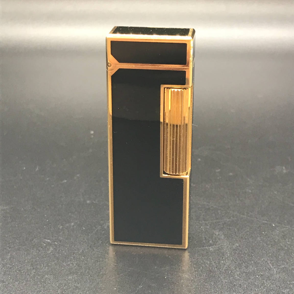 3876 dunhill ダンヒル ガスライター ブラック×ゴールド ローラー式