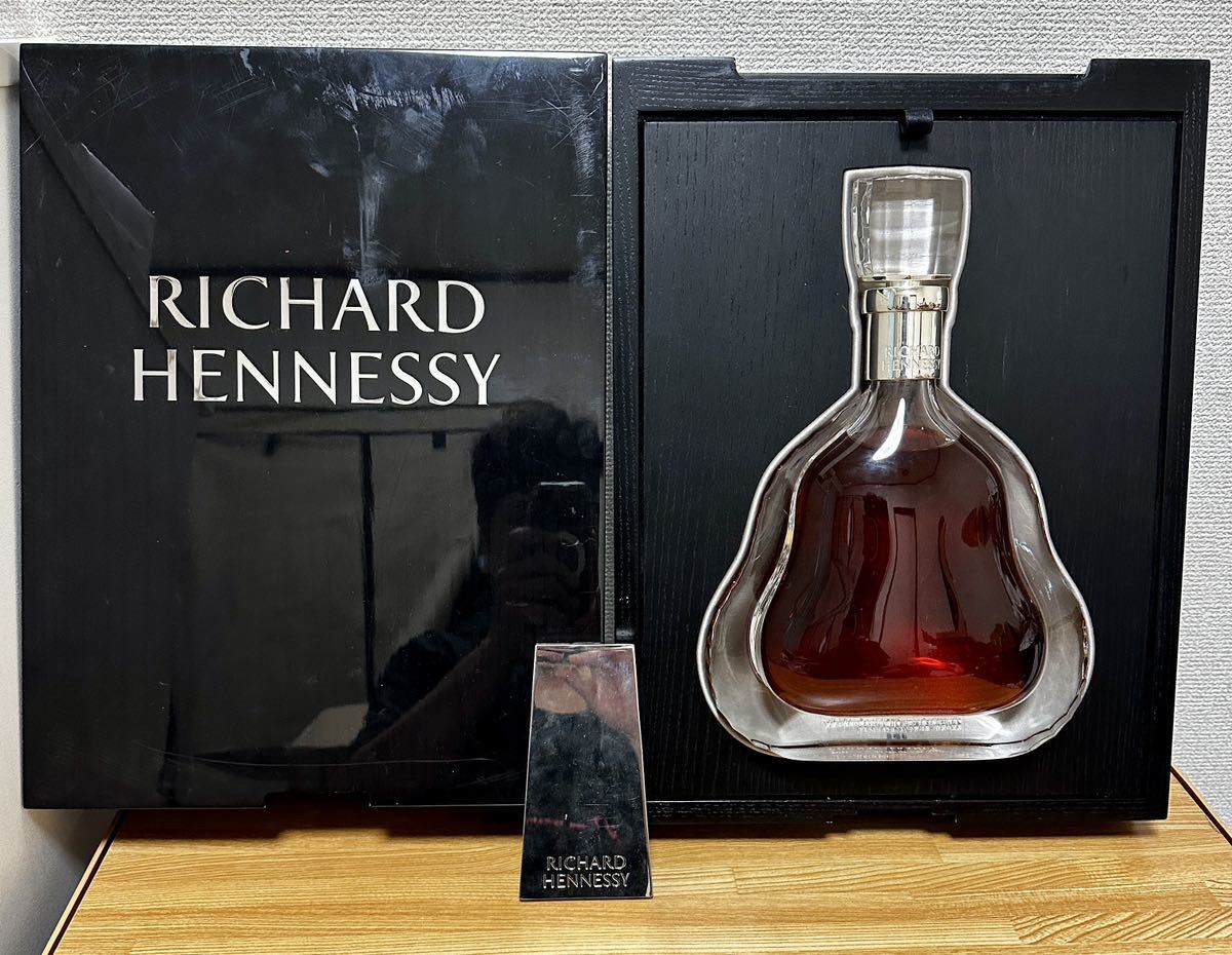 RICHARD HENNESSY リシャール ヘネシー バカラ 700ml 40% ブランデー コニャック ケース付き 営TW1