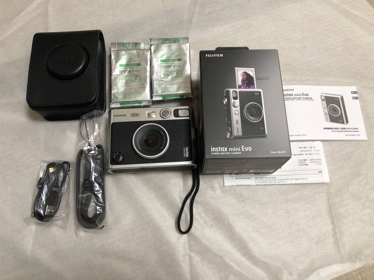 富士フイルム FUJIFILM INS MINI EVO BLACK [チェキ instax mini Evo 