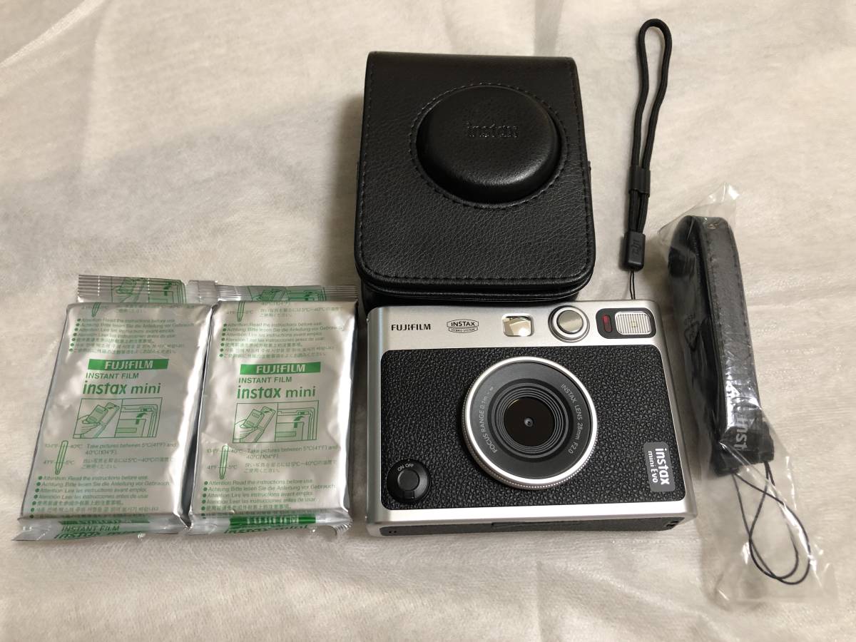 富士フイルム FUJIFILM INS MINI EVO BLACK [チェキ instax mini Evo 