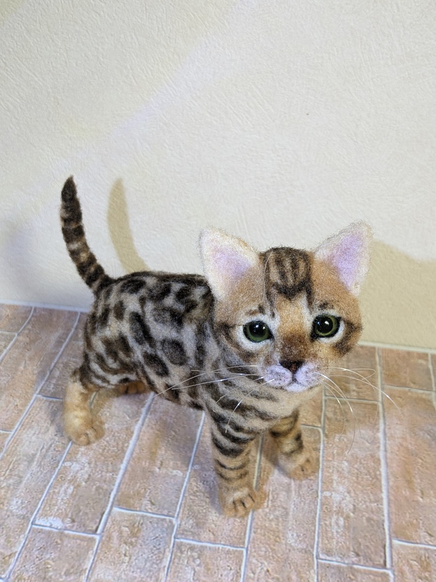 羊毛フェルト 猫 ハンドメイド ベンガル 置物 【公式通販】