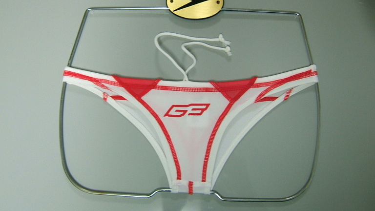 GX3 ジーバイスリー　ローライズ/カスタマイズ　 水着風インナー　 スーパービキニ　やや透ける素材　透けパン　白×赤ライン【ユーズド】