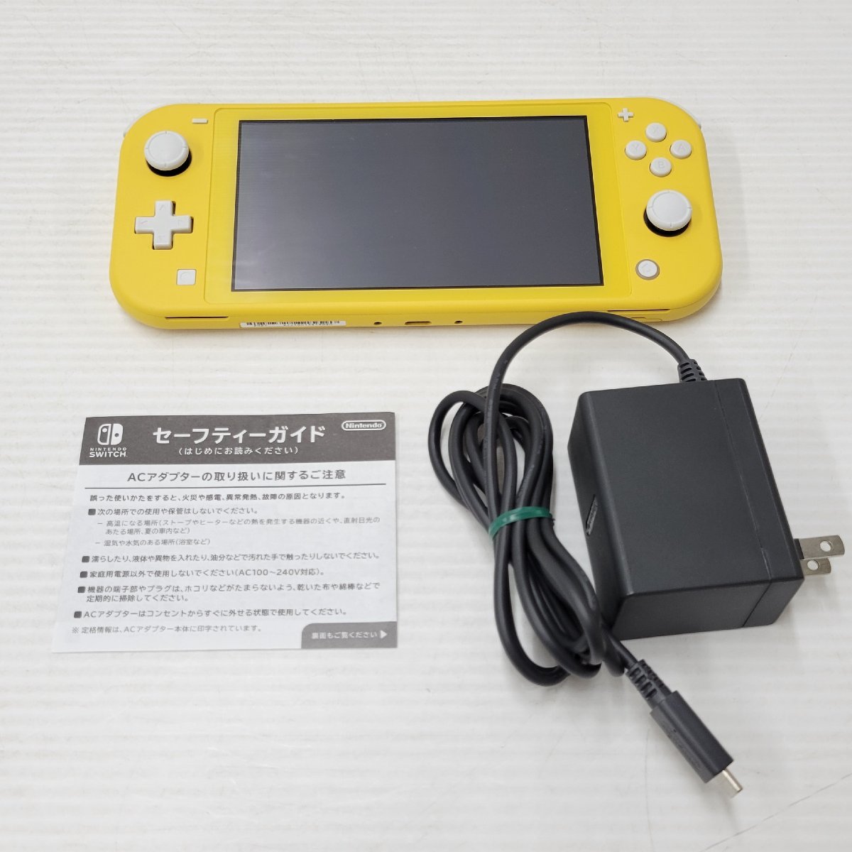 IZU【中古品】 Nintendo Switch Lite ニンテンドースイッチライト 本体