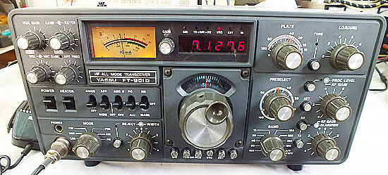 YAESU　　HF帯トランシーバー　FT-901D　 中古品