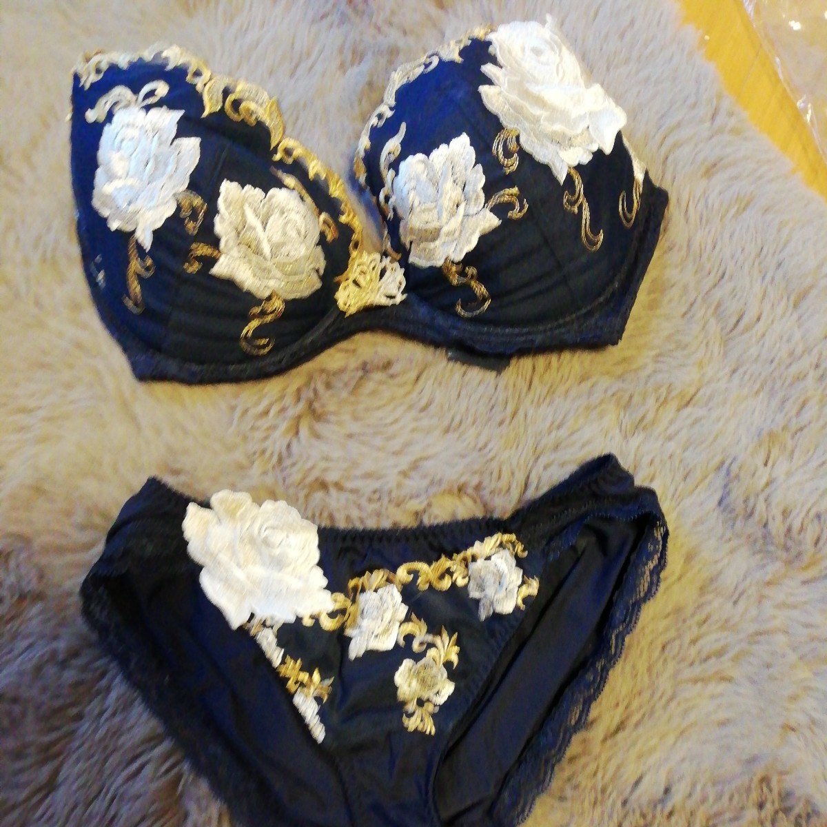 サルート 53グループ・レトロモダン』PーupブラジャーソングH65-M