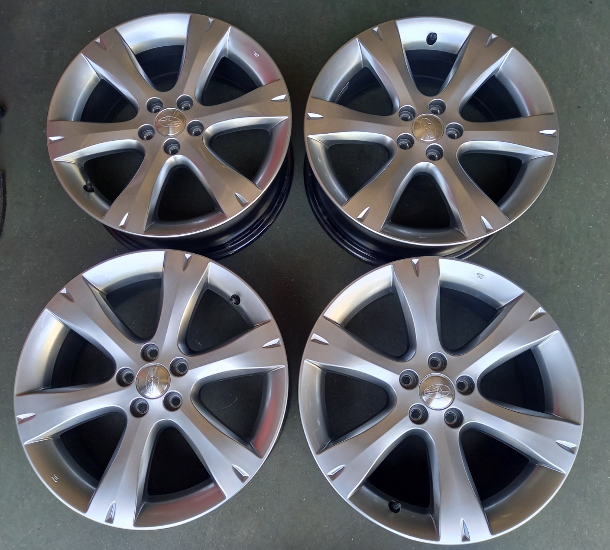 インプレッサ スバル純正タイヤ付ホイール4本セット17×7J +55