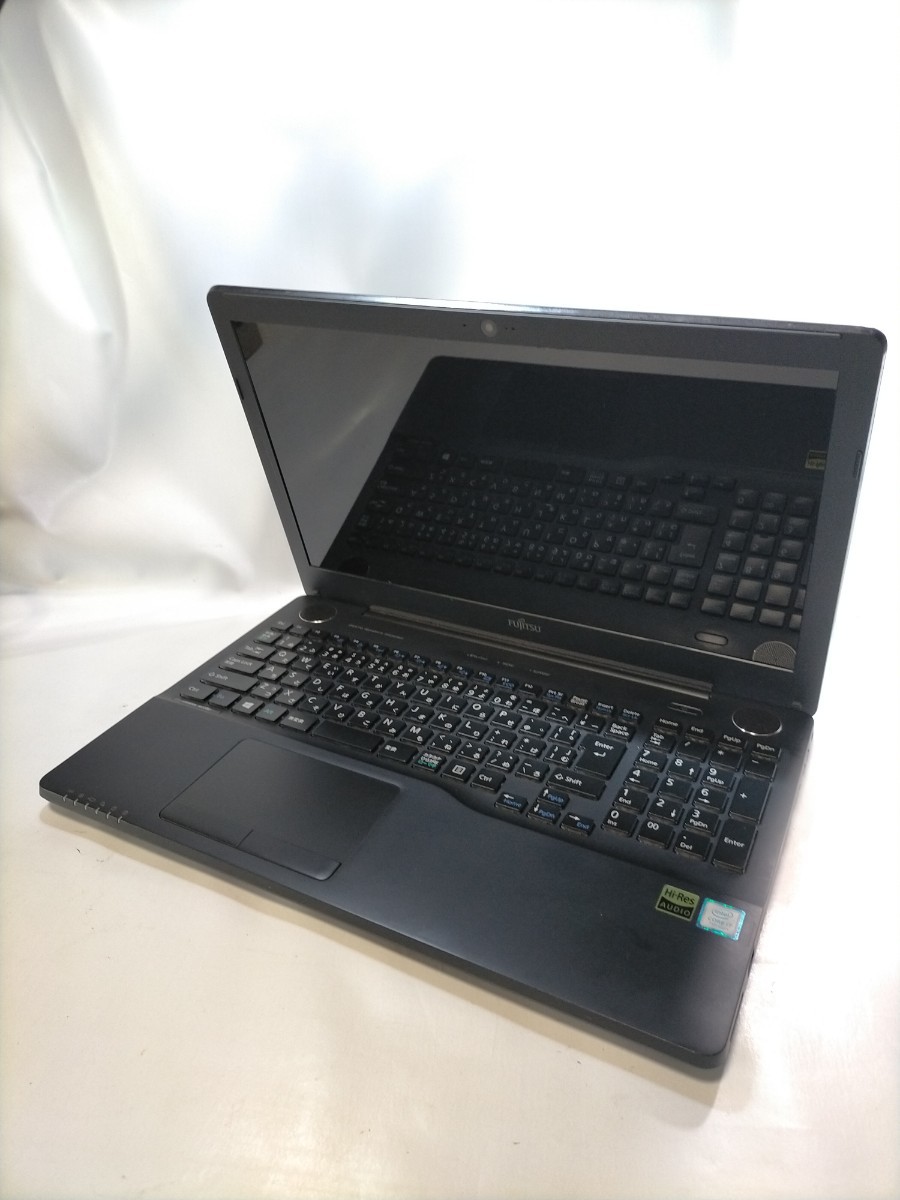 富士通 Lifebook AH53⁄B2 Core i7 7700HQ（型番とエンブレム LIFEBOOK
