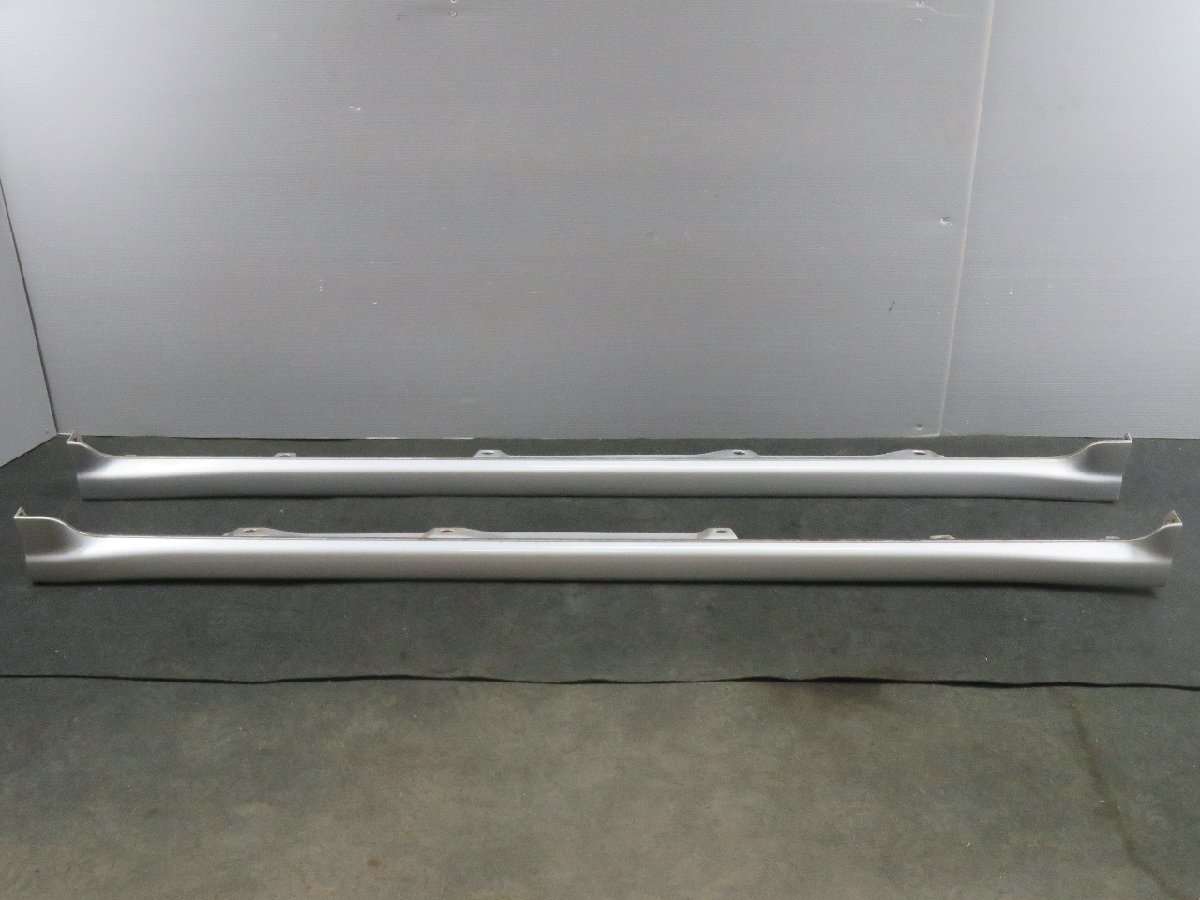 【即決】★送料込★ シエンタ CBA-NCP81G 純正 サイドステップ スポイラー 左右 エアロ 1E7 (08150-52110/52116) 中古 10842