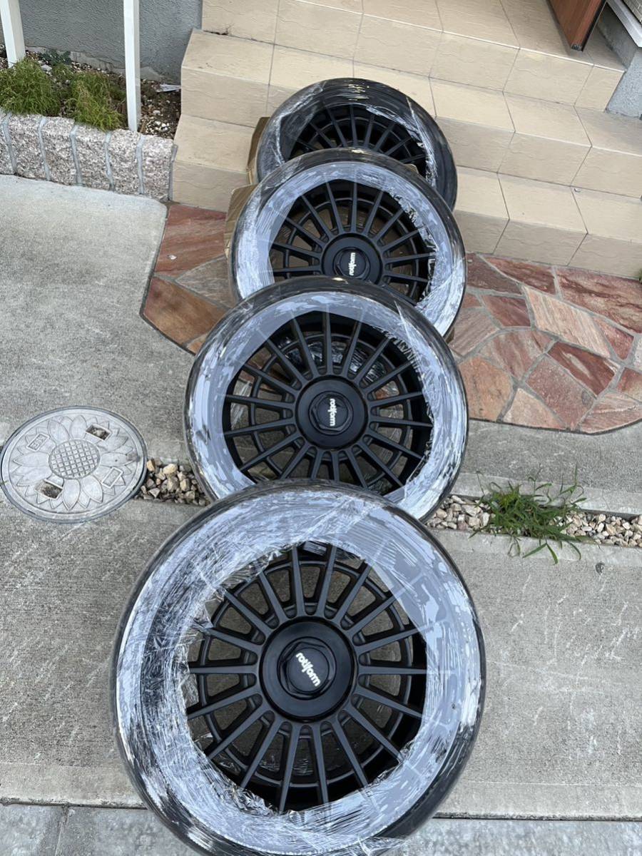 ROTIFORM LAS-R 20インチ 8.5 5H 112/114.3 マルチ +45 matte black(5 