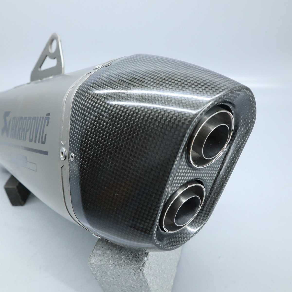 BMW F700GS 外し 純正オプション AKRAPOVIC アクラポビッチ スリップオンマフラー サイレンサー 7711-8567781 230719BD0104 ⁄ BMW GS ADVENTURE 0 F800GS