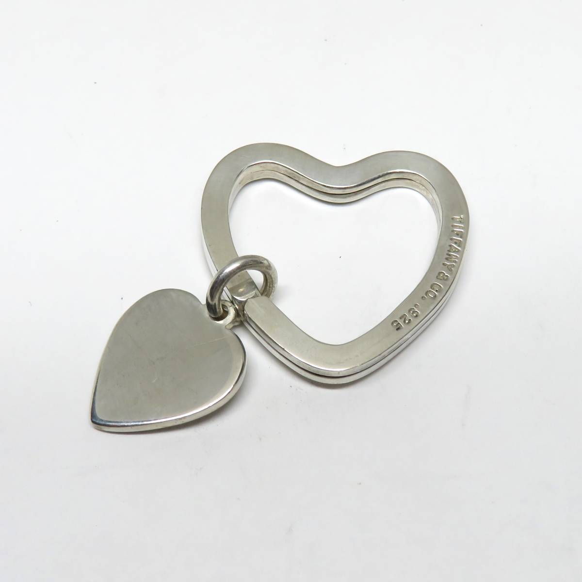 【最安値，限定セール】 ティファニー ハート型 キーリング SV925 №2(ティファニー)｜売買されたオークション情報、yahooの商品情報をアーカイブ公開 - オークファン ティファニー