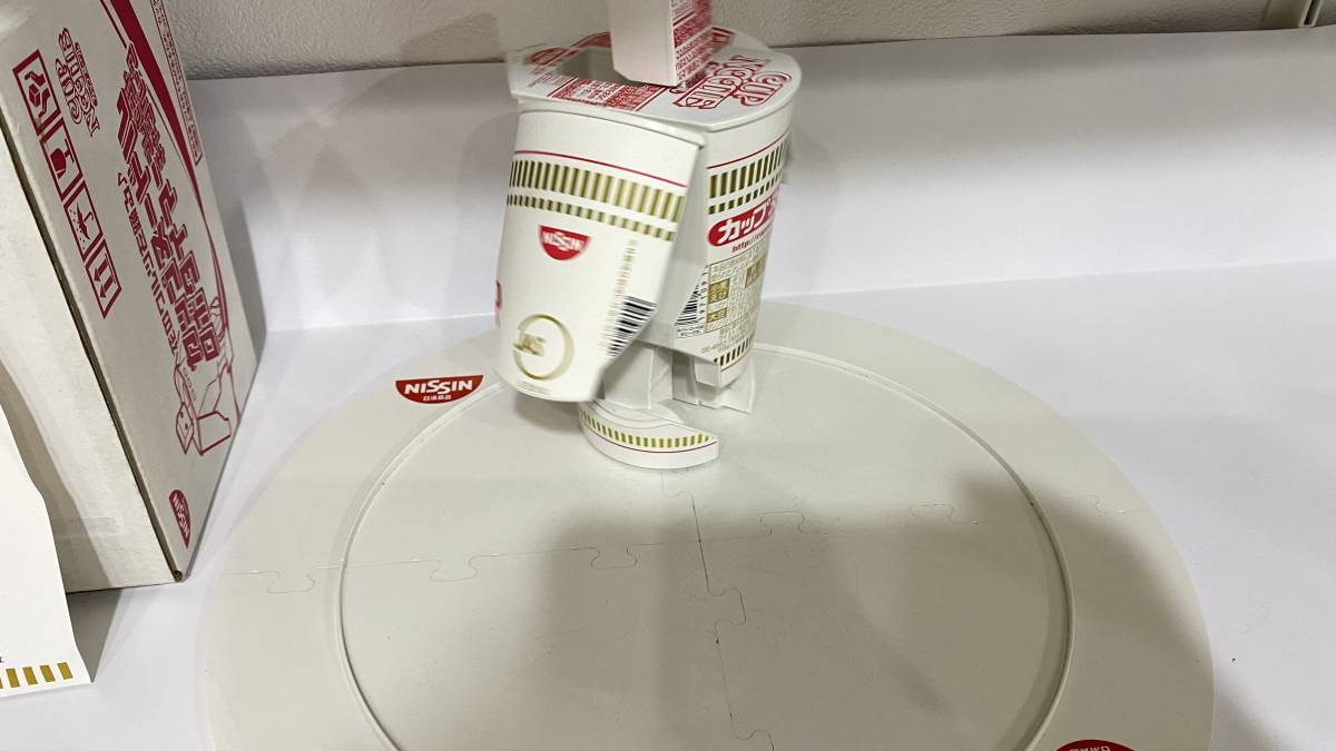 日清 カップヌードル 40周年記念 初代 ロボタイマー - メルカリ