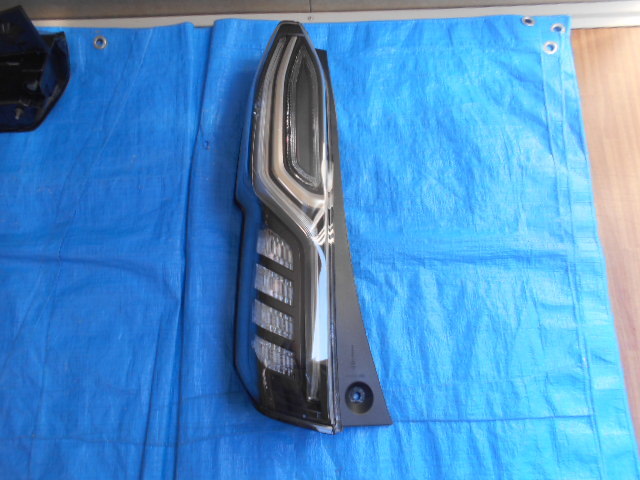 美品 JF3 N-BOX カスタム 左テール イチコーD186 5967