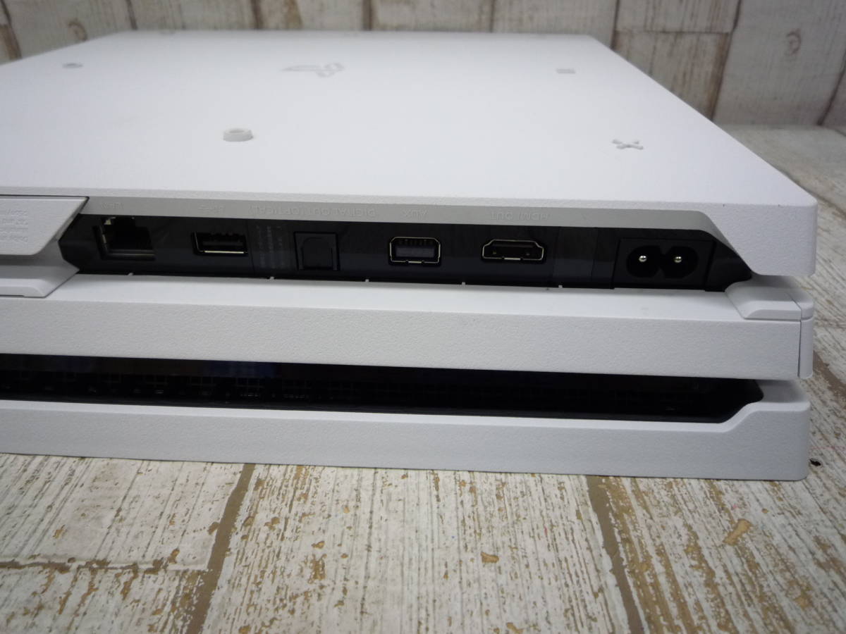 【美品】PS4 Pro 1TB ホワイト CUH-7200B Ua7619-081♪【100】PS4 Pro 1TB CUH-7200 ホワイト Pro PlayStation