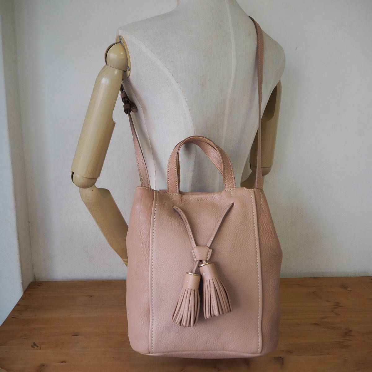 美品 genten ゲンテン ワンショルダー バッグ 本革ベージュ タッセル 
