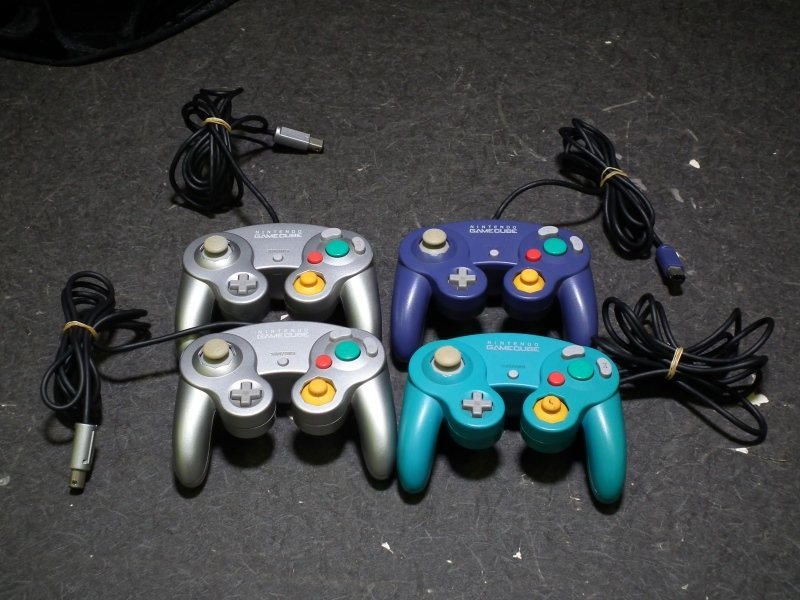 E195【ジャンク品】GC ゲームキューブ コントローラ 4点 まとめて