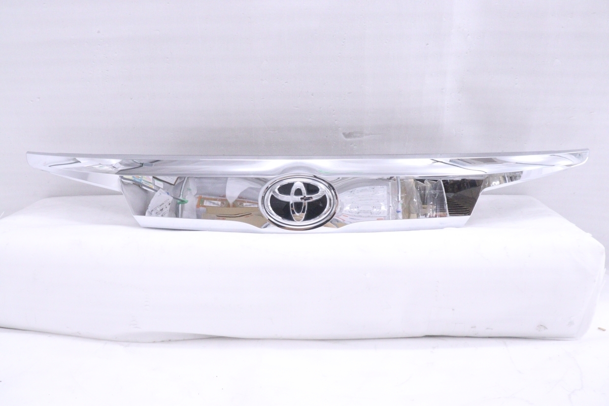 37-1835★美品★後期 AGH30W アルファード リアガーニッシュ★76801-58220 カメラ穴有 メッキ AGH35W GGH30W ★トヨタ 純正 (YM)