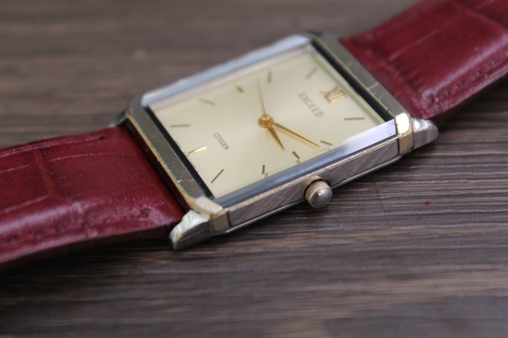 ○ CITIZEN EXCEED 0330-C30447 腕時計 【動作保証出品】シチズン