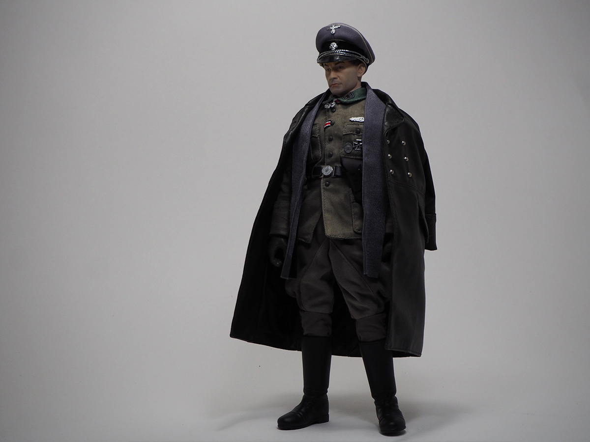 1/6 ドイツ軍フィギュア (コート / 制服 / ベルト / ブーツ / 小物