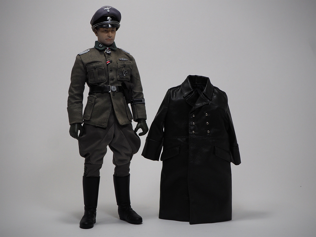 1/6 ドイツ軍フィギュア (コート / 制服 / ベルト / ブーツ / 小物